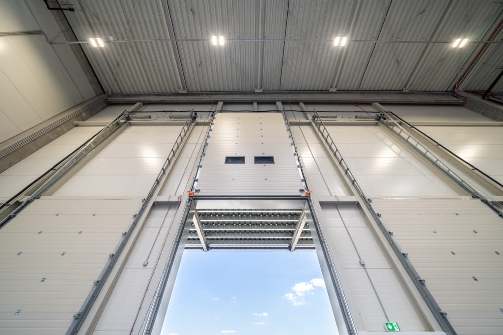 Ferenczi Logistics 3 Ferenczi raktárközpont és bemutatóterem