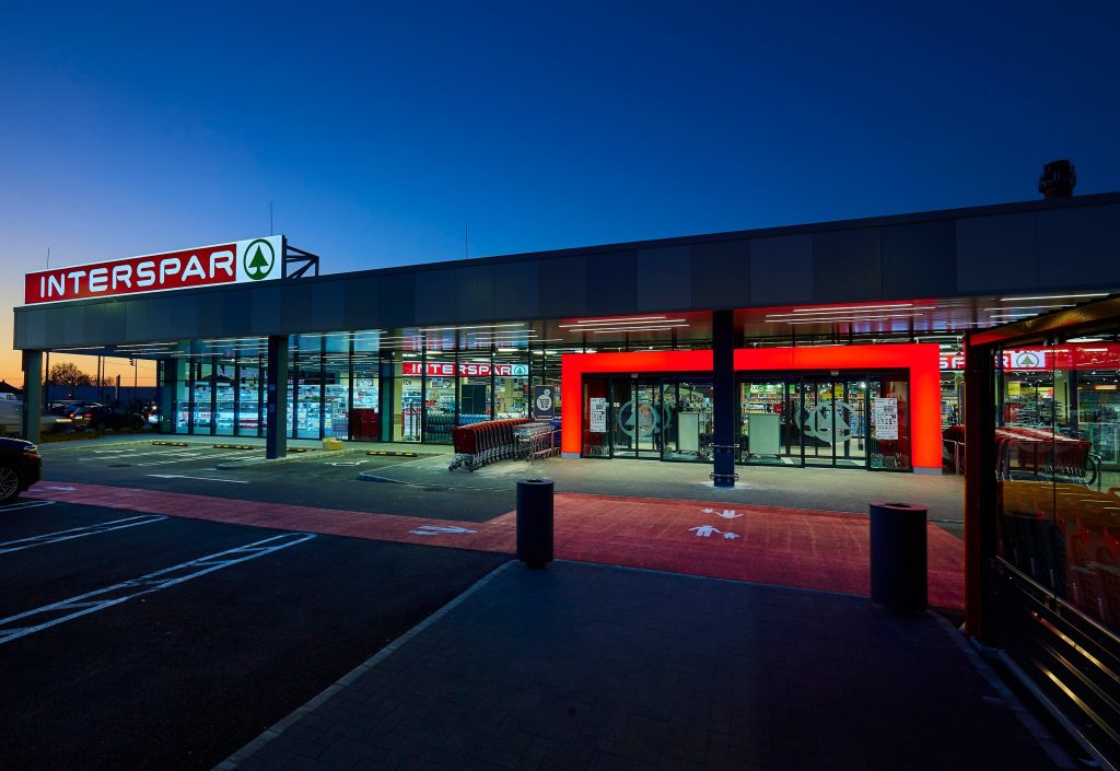 Spar Debrecen 1 SPAR szuper- és hipermarketek