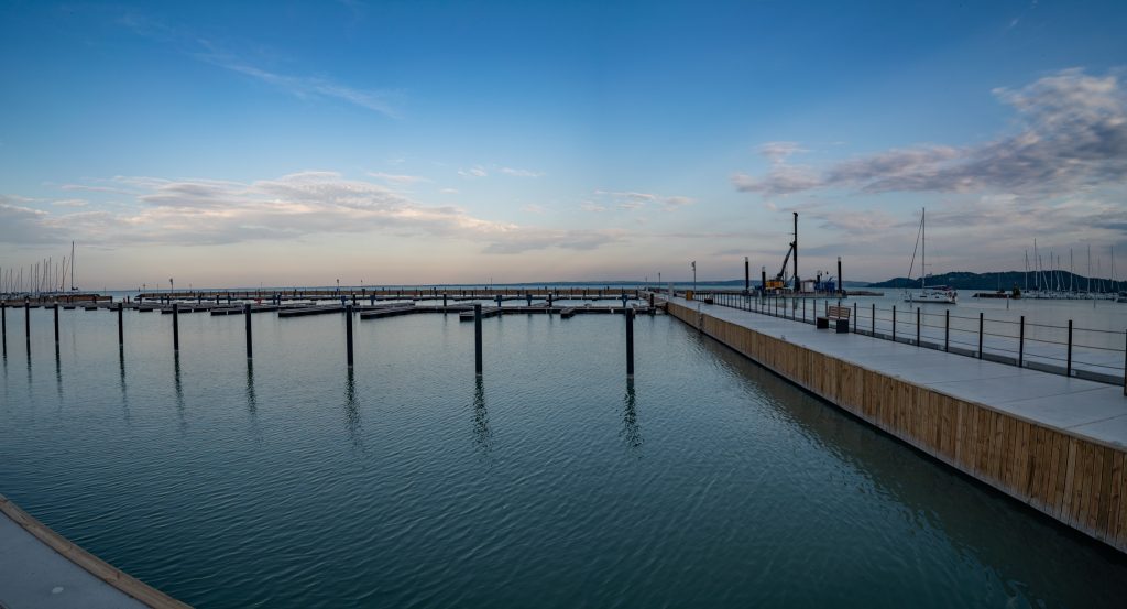 Kikötőtervezés, -fejlesztés, hatósági ügyintézés